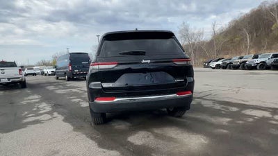 2026 Jeep Grand Cherokee GRAND CHEROKEE LAREDO 4X4