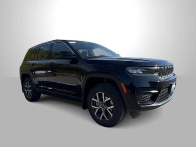 2027 Jeep Grand Cherokee GRAND CHEROKEE LAREDO X 4X4