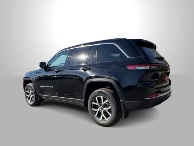 2027 Jeep Grand Cherokee GRAND CHEROKEE LAREDO X 4X4