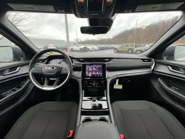 2026 Jeep Grand Cherokee GRAND CHEROKEE LAREDO 4X4