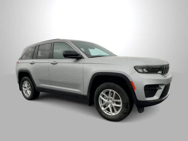 2026 Jeep Grand Cherokee GRAND CHEROKEE LAREDO 4X4