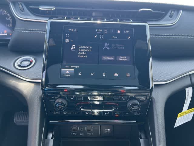 2026 Jeep Grand Cherokee GRAND CHEROKEE LAREDO X 4X4