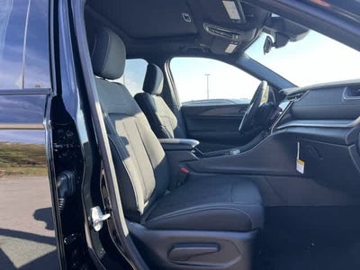 2027 Jeep Grand Cherokee GRAND CHEROKEE LAREDO X 4X4
