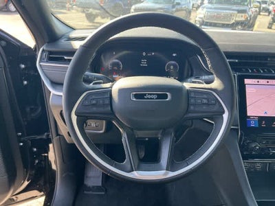 2027 Jeep Grand Cherokee GRAND CHEROKEE LAREDO X 4X4