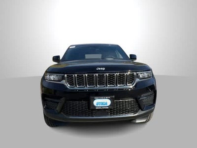 2027 Jeep Grand Cherokee GRAND CHEROKEE LAREDO X 4X4