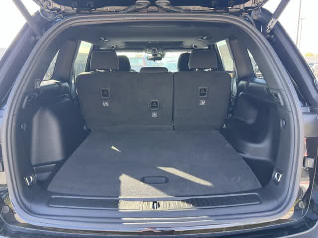2027 Jeep Grand Cherokee GRAND CHEROKEE LAREDO X 4X4