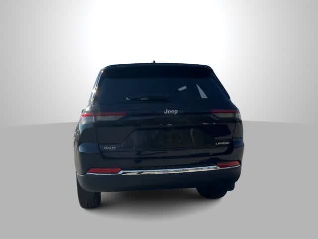 2027 Jeep Grand Cherokee GRAND CHEROKEE LAREDO X 4X4