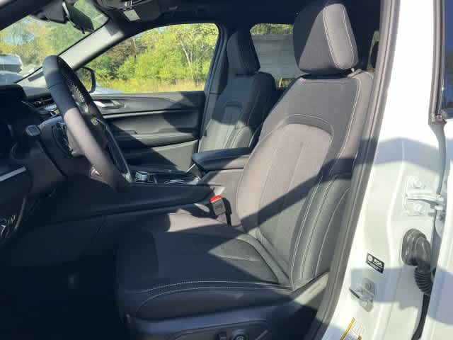 2026 Jeep Grand Cherokee GRAND CHEROKEE LAREDO X 4X4