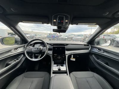 2027 Jeep Grand Cherokee GRAND CHEROKEE LAREDO X 4X4
