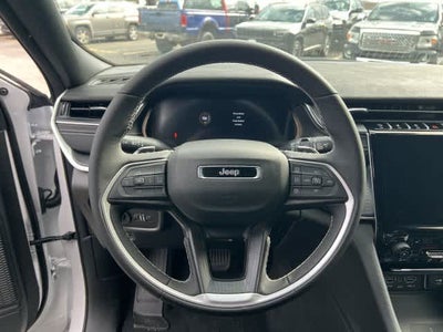 2027 Jeep Grand Cherokee GRAND CHEROKEE LAREDO X 4X4