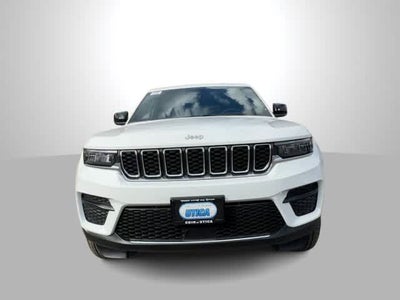 2027 Jeep Grand Cherokee GRAND CHEROKEE LAREDO X 4X4