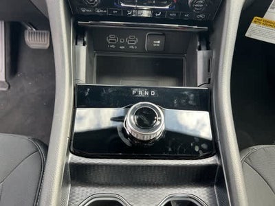 2027 Jeep Grand Cherokee GRAND CHEROKEE LAREDO X 4X4