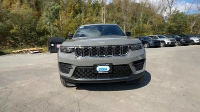 2027 Jeep Grand Cherokee GRAND CHEROKEE LAREDO X 4X4