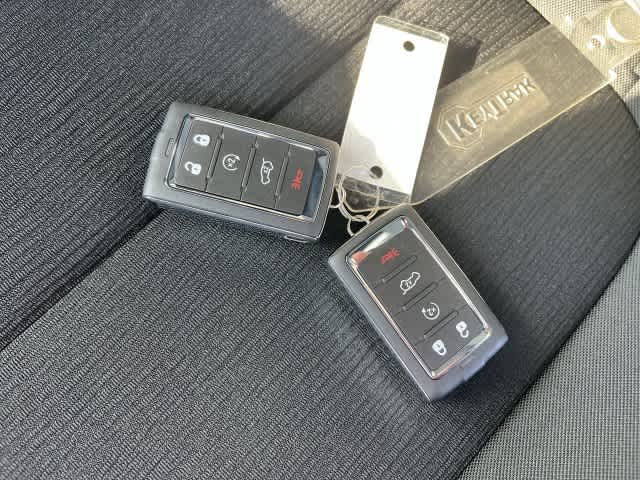 2027 Jeep Grand Cherokee GRAND CHEROKEE LAREDO X 4X4
