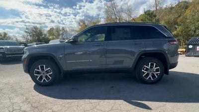 2027 Jeep Grand Cherokee GRAND CHEROKEE LAREDO X 4X4