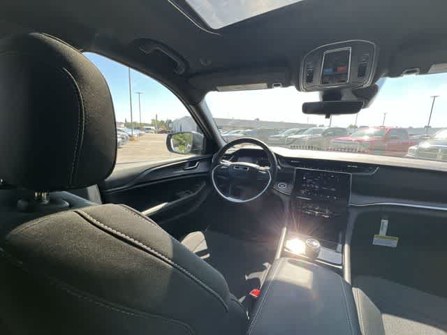 2026 Jeep Grand Cherokee GRAND CHEROKEE LAREDO X 4X4