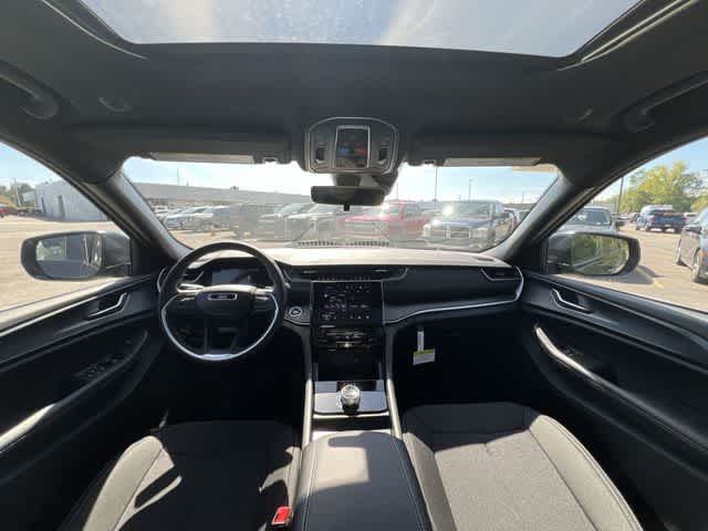 2026 Jeep Grand Cherokee GRAND CHEROKEE LAREDO X 4X4