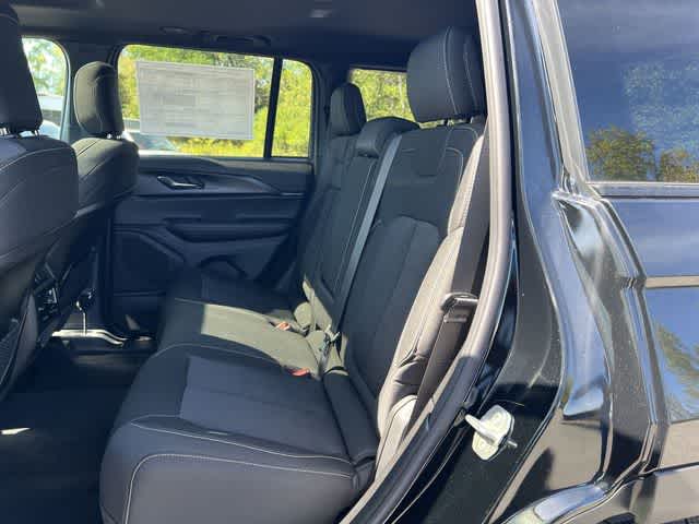 2026 Jeep Grand Cherokee GRAND CHEROKEE LAREDO X 4X4