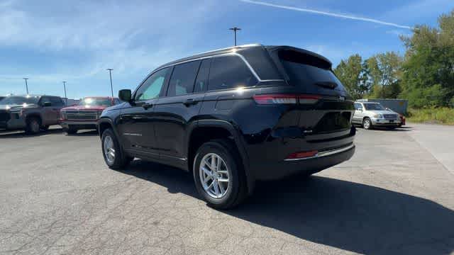 2026 Jeep Grand Cherokee GRAND CHEROKEE LAREDO X 4X4