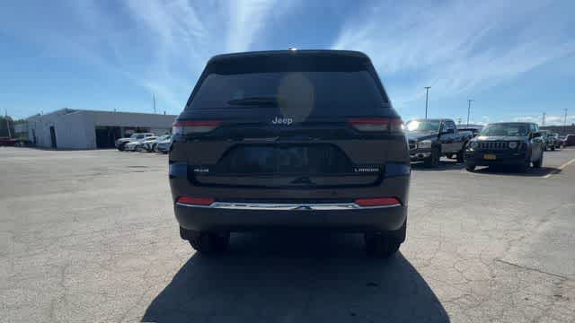 2026 Jeep Grand Cherokee GRAND CHEROKEE LAREDO X 4X4