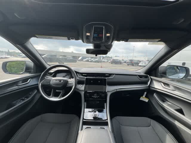 2026 Jeep Grand Cherokee GRAND CHEROKEE LAREDO X 4X4