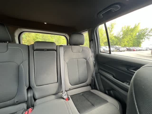 2026 Jeep Grand Cherokee GRAND CHEROKEE LAREDO X 4X4