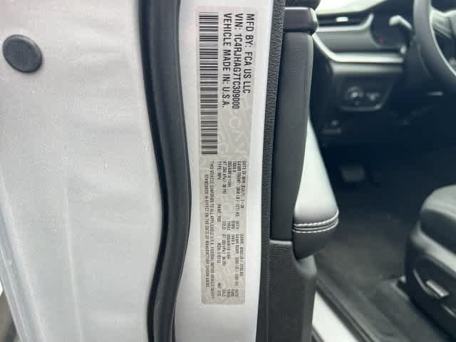 2026 Jeep Grand Cherokee GRAND CHEROKEE LAREDO X 4X4