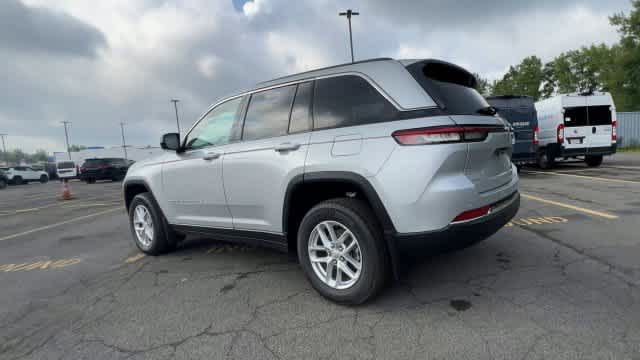 2026 Jeep Grand Cherokee GRAND CHEROKEE LAREDO X 4X4