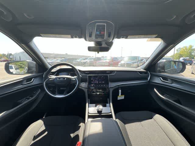 2026 Jeep Grand Cherokee GRAND CHEROKEE LAREDO X 4X4