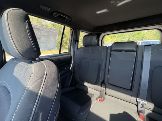 2026 Jeep Grand Cherokee GRAND CHEROKEE LAREDO X 4X4