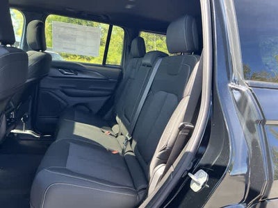 2026 Jeep Grand Cherokee GRAND CHEROKEE LAREDO X 4X4