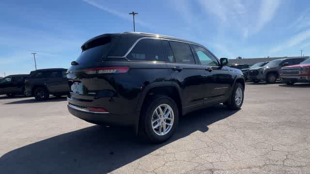 2026 Jeep Grand Cherokee GRAND CHEROKEE LAREDO X 4X4