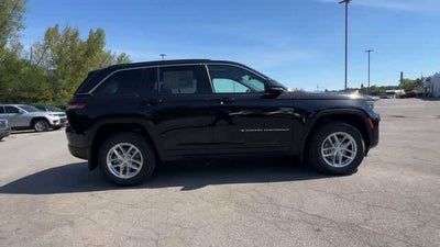 2026 Jeep Grand Cherokee GRAND CHEROKEE LAREDO X 4X4