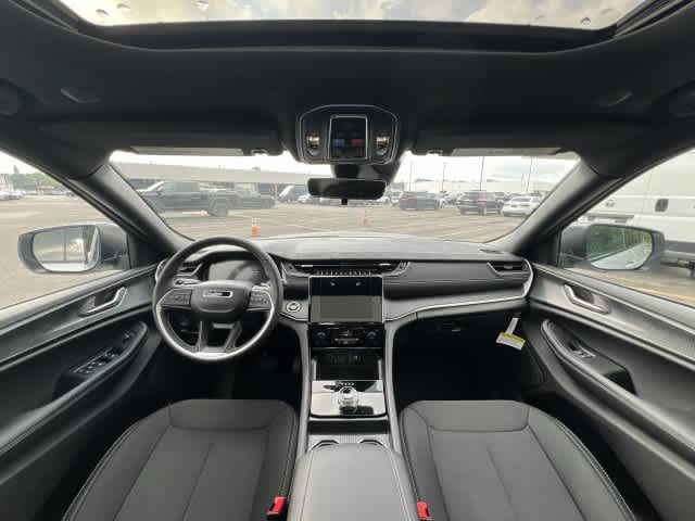 2026 Jeep Grand Cherokee GRAND CHEROKEE LAREDO X 4X4