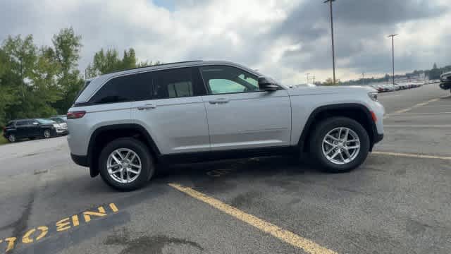2026 Jeep Grand Cherokee GRAND CHEROKEE LAREDO X 4X4
