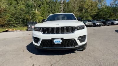 2026 Jeep Grand Cherokee GRAND CHEROKEE LAREDO X 4X4