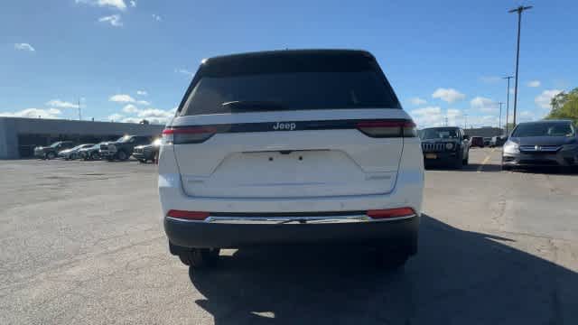 2026 Jeep Grand Cherokee GRAND CHEROKEE LAREDO X 4X4