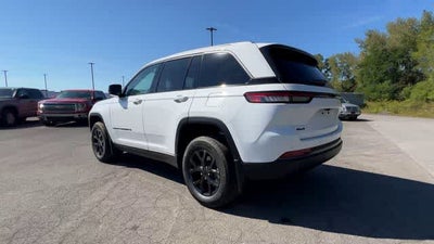2026 Jeep Grand Cherokee GRAND CHEROKEE LAREDO ALTITUDE 4X4