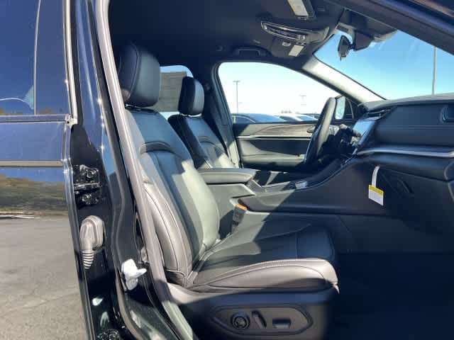 2027 Jeep Grand Cherokee GRAND CHEROKEE LIMITED 4X4