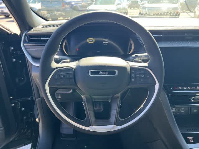 2027 Jeep Grand Cherokee GRAND CHEROKEE LIMITED 4X4