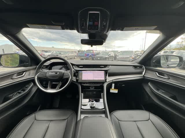 2027 Jeep Grand Cherokee GRAND CHEROKEE LIMITED 4X4