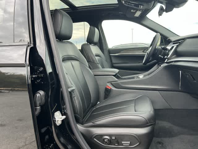 2027 Jeep Grand Cherokee GRAND CHEROKEE LIMITED 4X4