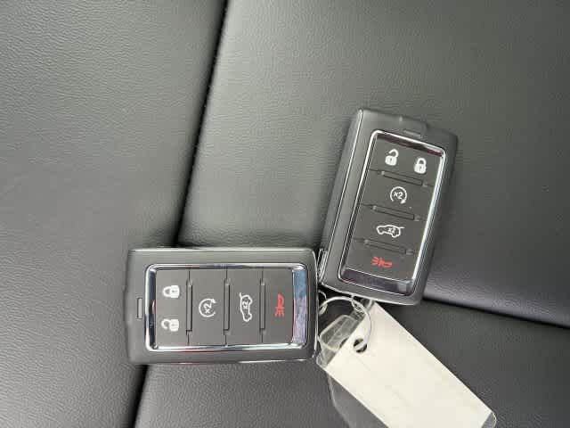 2027 Jeep Grand Cherokee GRAND CHEROKEE LIMITED 4X4