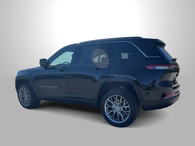 2027 Jeep Grand Cherokee GRAND CHEROKEE LIMITED 4X4