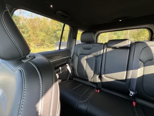 2027 Jeep Grand Cherokee GRAND CHEROKEE LIMITED 4X4