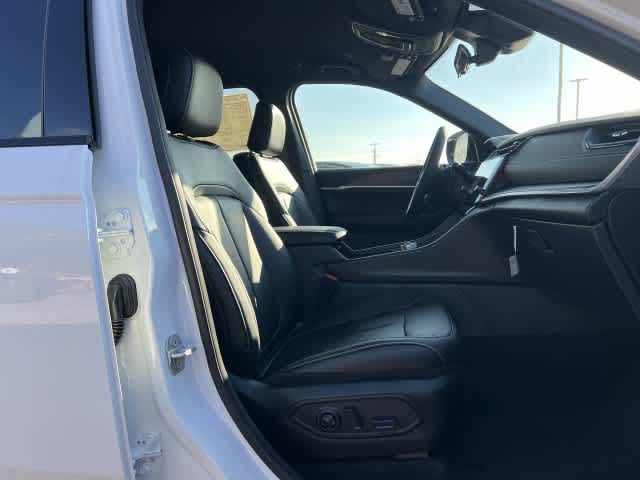 2027 Jeep Grand Cherokee GRAND CHEROKEE LIMITED 4X4