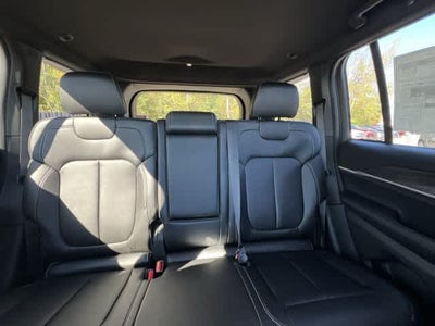2027 Jeep Grand Cherokee GRAND CHEROKEE LIMITED 4X4