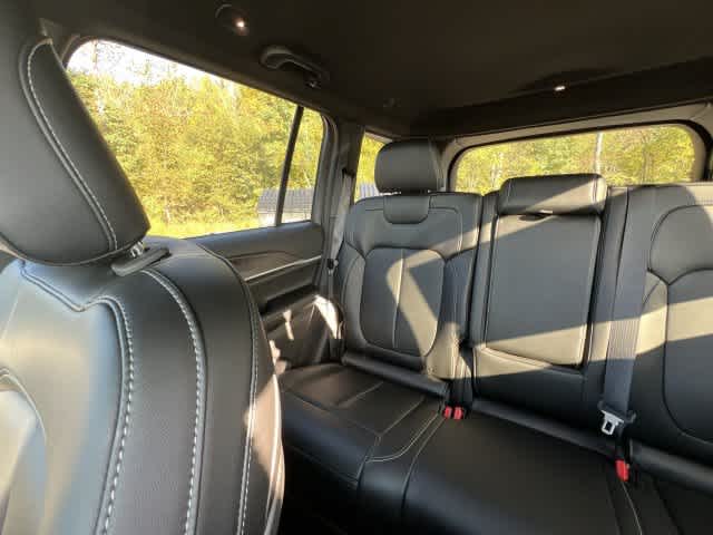 2027 Jeep Grand Cherokee GRAND CHEROKEE LIMITED 4X4