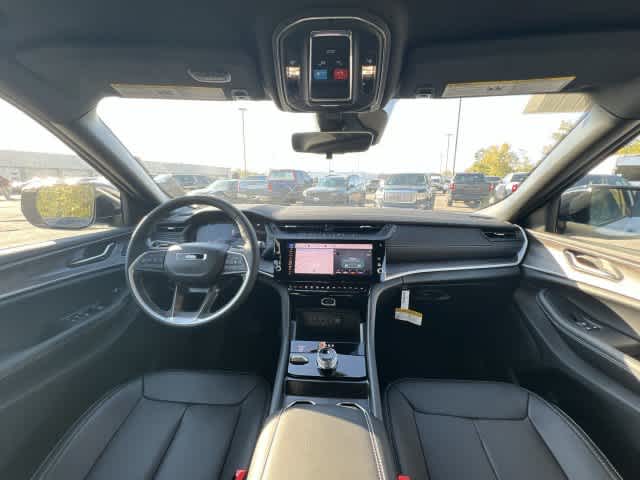 2027 Jeep Grand Cherokee GRAND CHEROKEE LIMITED 4X4