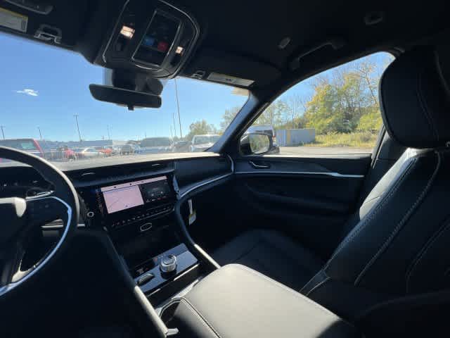 2027 Jeep Grand Cherokee GRAND CHEROKEE LIMITED 4X4